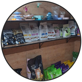 Complete Pet Food Range for Cats and Dogs