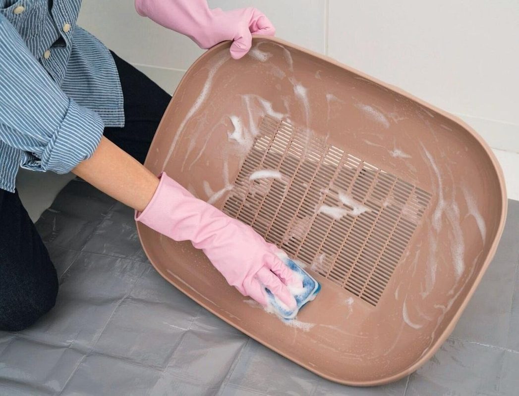 Gently Remove Stuck Litter